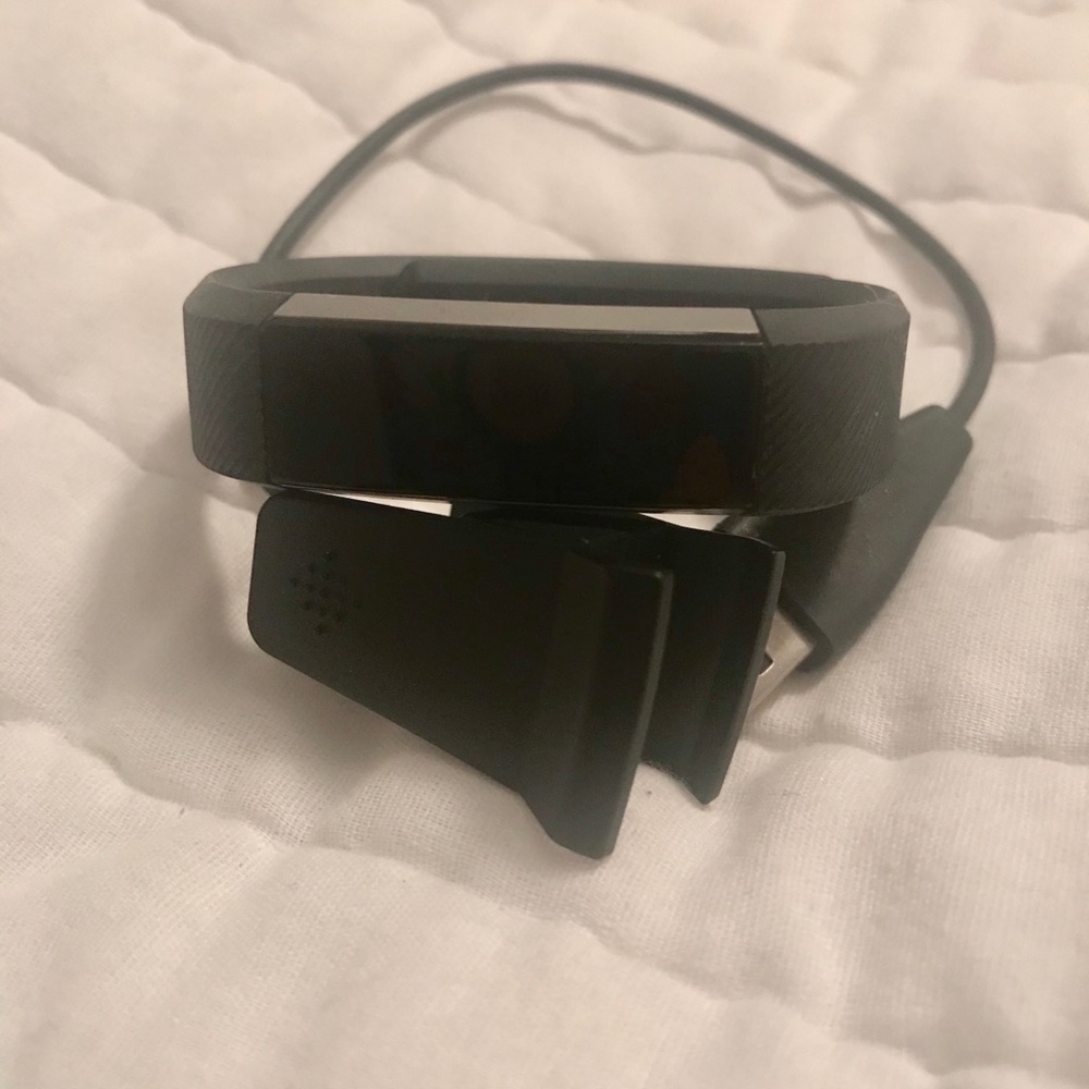 Fitbit Alta - image 1